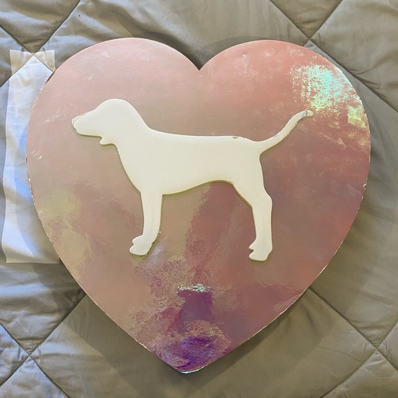 ✨ RARE PINK heart display ✨ - Picture 1 of 5